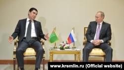 Президент России Владимир Путин и президент Туркменистана Гурбангулы Бердымухамедов  