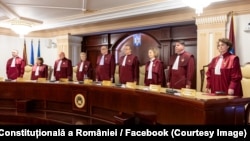 Curtea Constituțională a României este formată din nouă judecători numiți de: Senat - trei, Camera Deputaților - trei și Președintele României - trei. Este autoritatea supremă în domeniul dreptului constituțional. Deciziile ei sunt general-obligatorii.