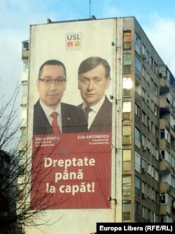 Victor Ponta și Crin Antonescu, șefi ai fostului USL, pe un banner de la alegerile parlamentare din 2012