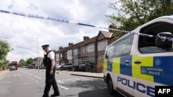 Подробиць про те, якою незаконною діяльністю займався Говард Майкл Філліпс, слідство поки не наводить.