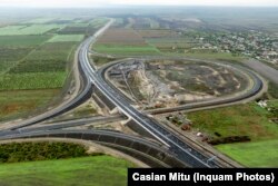 Imagine cu nodul de autostradă de la Focșani, de pe A7, inaugurat în toamna anului 2024.