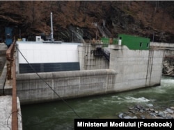 Proiectul de la Livezeni-Bumbești este prevăzut în două trepte de cădere, la Dumitra și Bumbești. Barajul și lacul de acumulare sunt prevăzute la Livezeni.