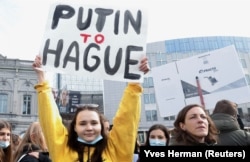 Під час акції протесту вимогою до Росії припинити війну проти України, Брюссель, Бельгія, 2 березня 2022 року