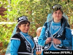 Местные жительницы в день праздника