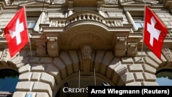 Цюрихте жайгашкан Швейцариянын Credit Suisse дүйнө жүзү боюнча кардарлардын акчасын ишенимдүү сактаган банктардын бири.