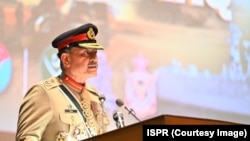 Осим Мунир, фармондеҳи кулли нерӯҳои мусаллаҳи Покистон