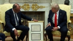 گواهی تولد پدربزرگ دونالد ترامپ، هدیه صدراعظم آلمان