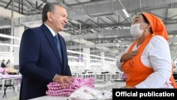 Мирзиёев Анжияндагы трикотаж комбинатында. 17-июнь, 2021-жыл.