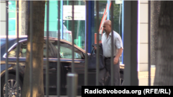 Одразу за Кропачовим офіс-центр залишає народний депутат Ігор Кононенко, 26 червня 2018 року