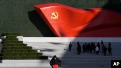 Це суперечить публічній позиції Пекіна, який дотримується нейтралітету