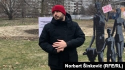 Daško Milinović na antifašističkom protestu u Novom Sadu, decembar 2021. godine