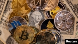 Criptomonedele sunt aici să rămână, spun din ce în ce mai multe voci din domeniul financiar. Volatilitatea lor și lipsa unor reglementări clare pot face, însă, ca mulți utilizatori să piardă sume mari de bani. 