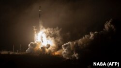 Запуск ракети SpaceX Falcon 9 в листопаді 2021 року