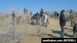 Lebap welaýatynda ilata gumuň içinden mellek ýeriniň paýlanýan pursady.