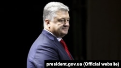 Порошенко: в Українську православну церкву теж ніхто нікого не «запрошуватиме» силоміць