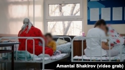 Жугуштуу оорулар ооруканасынын коридору. Бишкек.