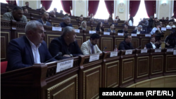 Գյումրիի ավագանու նիստ, արխիվ