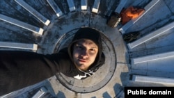 Prije hapšenja 2023. godine, Grigorij Skvorcov se proslavio fotografišući stare industrijske lokacije i napuštene zgrade.