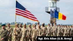 Numărul de militari americani din România s-a înjumătățit în ultimul an, de la peste 2.000 la 1.000. 