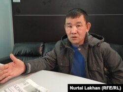 Комбайнёр Алибек Мукашев.