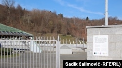 Ulaz u Memorijalni centar Potočari, 7. mart 2025. 