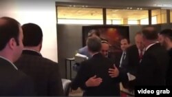 Представители правительства и оппозиции в Варшаве