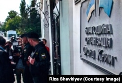 Обшуки в будівлі Меджлісу кримськотатарського народу після анексії півострова Росією, 2014 рік