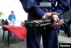 Казак следит за общественным порядком в Москве, 2014 год