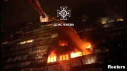 Incendii cauzare de loviturile aeriene ale Rusiei asupra Kievului. 10 octombrie 2025.