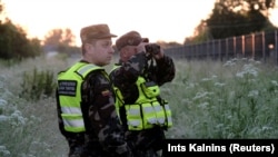 Grănicerii din Lituania folosesc dispozitive de termodetectare pentru a patrula granița cu Belarus.