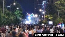 Razbijanje protesta uz upotrebu oklopnih vozila, Beograd, Srbija, 15. avgust 2025.