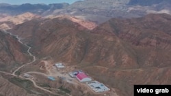 База строителей, которые возводят железную дорогу в Кыргызстане, призванную соединить страну с Китаем