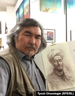 Ибрагим Бакиров Кашгари Барсканинин сүрөтүнүн жанында. 24.5.2020.