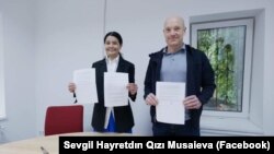 Томаш Фіала і Севгіль Мусаєва підписали редакційну угоду між власником та командою УП 