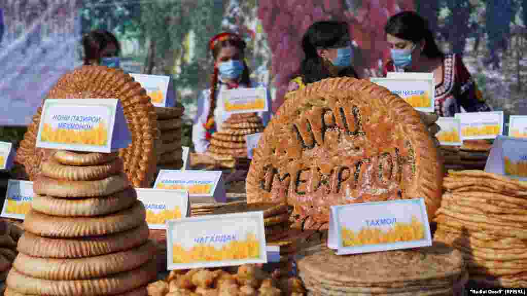 Праздник Мехргон в Душанбе