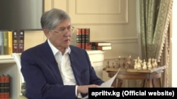 Алмазбек Атамбаев.