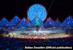 III Дүйнөлүк көчмөндөр оюндарынын ачылуу аземи.