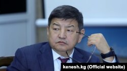 Жогорку Кеңештин депутаты Акылбек Жапаров.