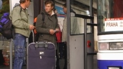 Качкындар лагерине түшкөн "көчмөн"