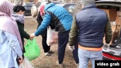 Оказание помощи мигрантам в Москве. 