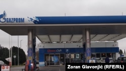 Benzinska pumpa Naftne industrije Srbije, u vlasništvu ruskog Gasproma, Beograd, Srbija, 18. novembar 2025. 