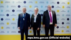 На полях саміту «Кримської платформи» відбулася тристороння зустріч міністрів енергетики України, Німеччини та США – Германа Галущенка, Петера Альтмаєра та Дженніфер Ґренголм, Київ, 23 серпня 2021 року