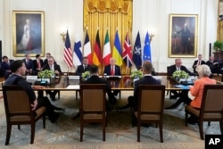 Так виглядали переговори в Східному крилі Білого дому