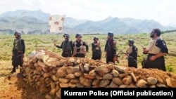 د کورمې په بېلابېلو سیمو کې د ځمکې لانجو پر سر وخت په وخت نښتې شوې دي - پخوانی انځور.