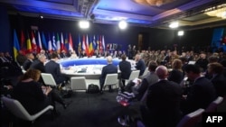 Kiev. 13 lideri europeni și premierul canadian participă în capitala Ucrainei la summitul pentru trei ani de la invazia rusească.