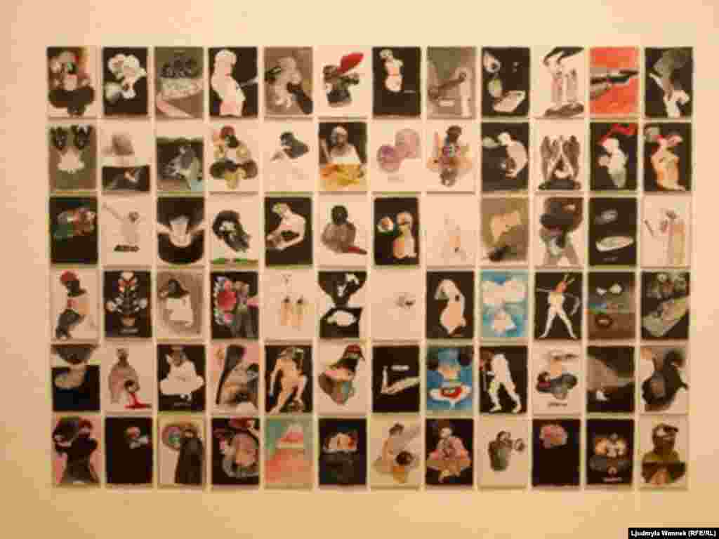 Перед роботами митців Майдану стоїш подовгу. На деяких &ndash; до ста малюнків, кожен хочеться роздивитися окремо. &nbsp;