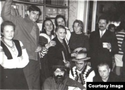 Вертеп 1972 року. Ілюстрація з книжки «Благословенні душі…»