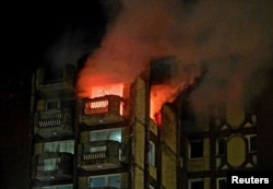 Vatra na posljednjim spratovima Doma penzionera u Tuzli, 4. novembra 2025.