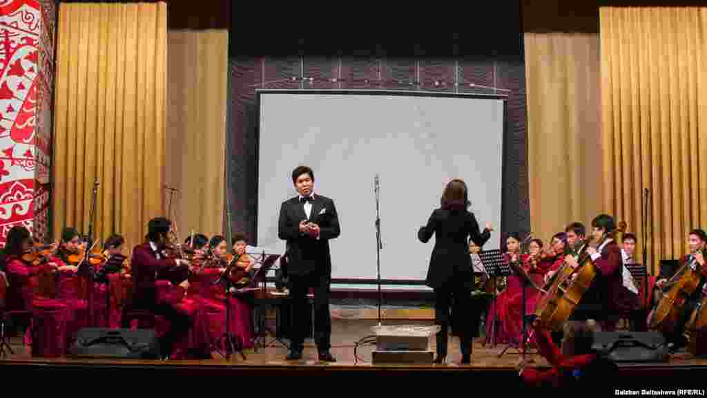 Произведения были исполнены в зале "Казахконцерта".&nbsp;
