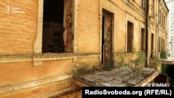 Історичний будинок на вулиці Грушевського, 4б у Києві